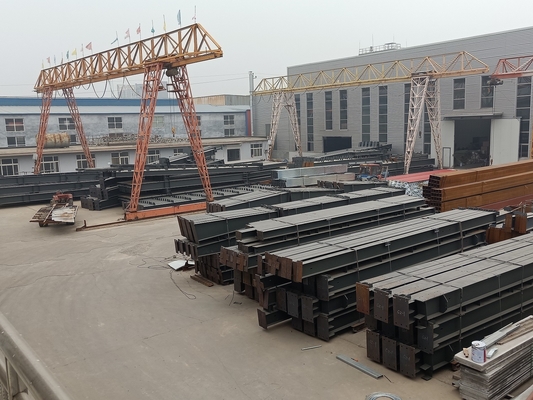 Γαλβανισμένη Prefab κατασκευή χάλυβα σάντουιτς επιτροπή ύψος 2M 12M