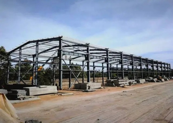 CE Prefab σπίτια δομών χάλυβα εργαστηρίων γερανών μετάλλων πλαισιώνοντας